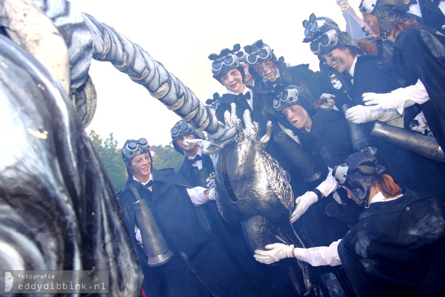 2011-07-01 Close-Act ism Theaterschip - Saurus Parade (Deventer Op Stelten) 008